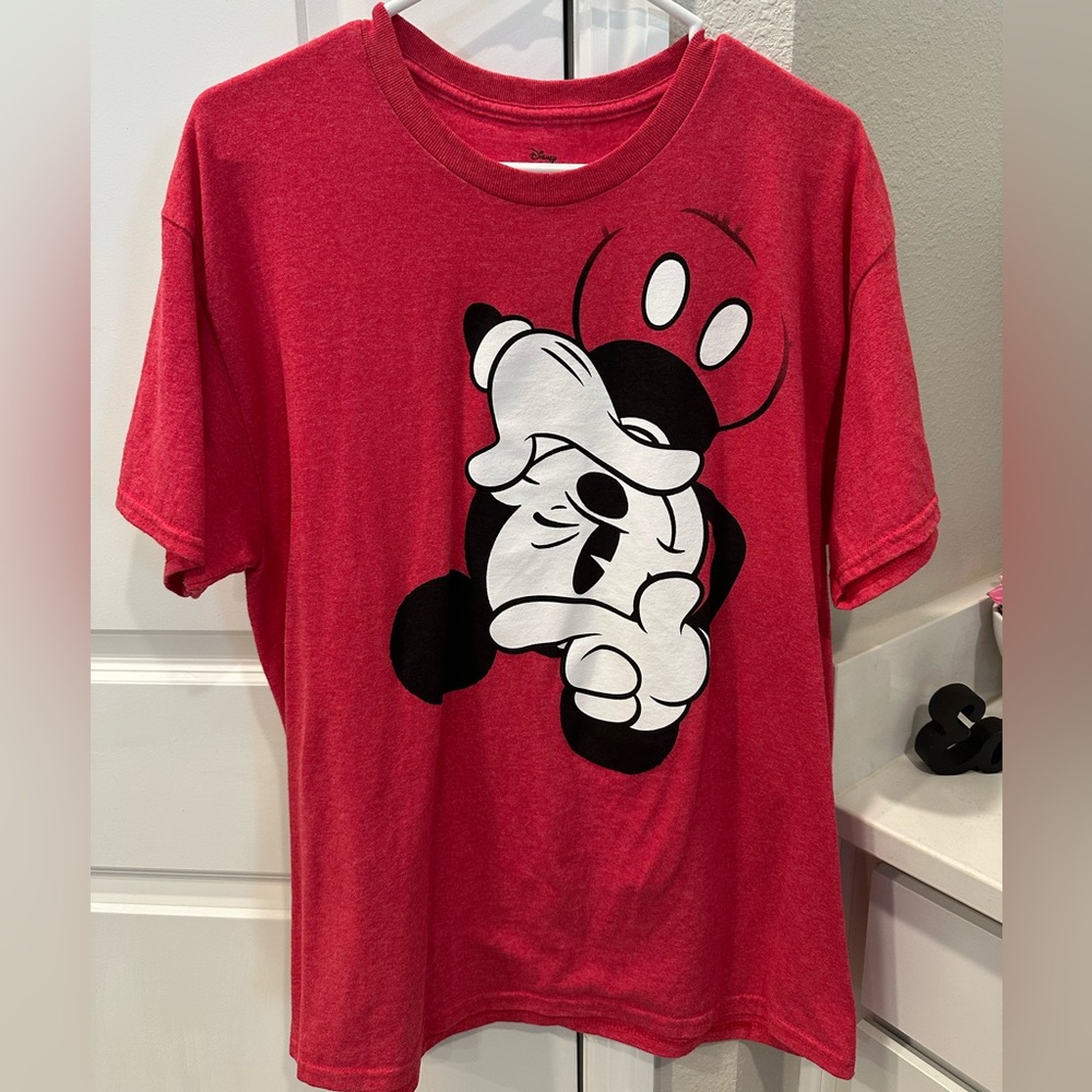 Disney/Mickey Mouse Tee. Red, Large